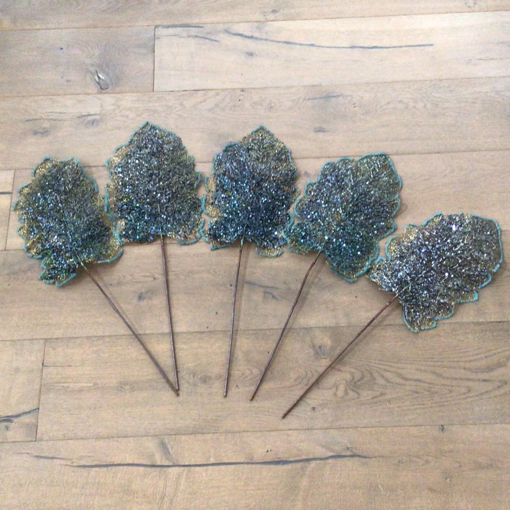 Set of 5 blue Faux Artificial Flowers Leaves